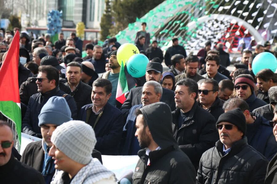 فجر چهل و ششم | حضور مدیرکل و کارکنان بهزیستی کردستان در راهپیمایی یوم الله ۲۲بهمن
