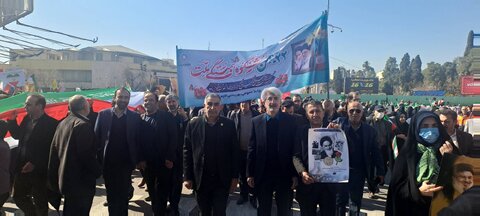 گزارش تصویری|حضور مدیر کل،شورای معاونین و کارکنان بهزیستی فارس در راهپیمایی  یوم الله ۲۲ بهمن