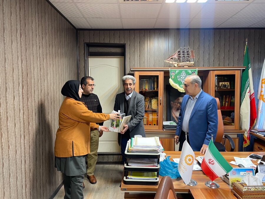 رباط کریم | تقدیر از همکار جانباز اداره بهزیستی و خیر همیشه همراه این مجموعه رباط کریم | تقدیر از همکار جانباز اداره بهزیستی و خیر همیشه همراه این مجموعه