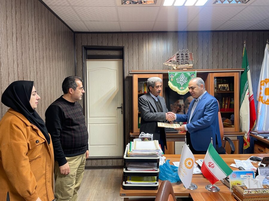 رباط کریم | تقدیر از همکار جانباز اداره بهزیستی و خیر همیشه همراه این مجموعه رباط کریم | تقدیر از همکار جانباز اداره بهزیستی و خیر همیشه همراه این مجموعه