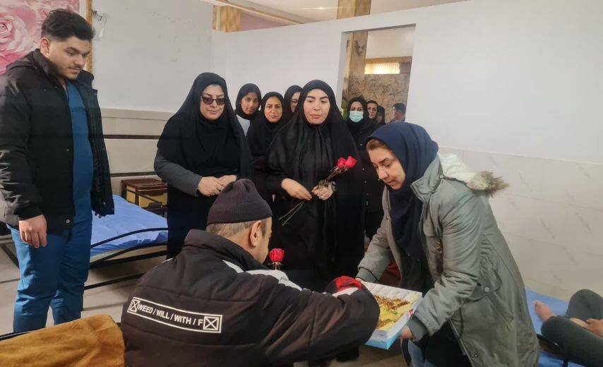 شهر قدس | رئیس بهزیستی شهرستان از  پاسداران سالمند دیدار کرد