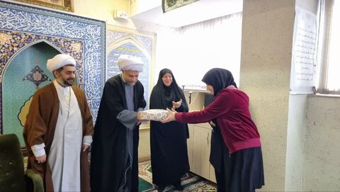 آذر-شرقی.