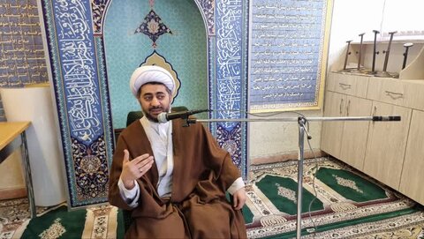 آذر-شرقی.