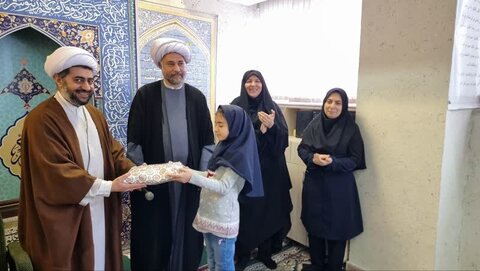آذر-شرقی.