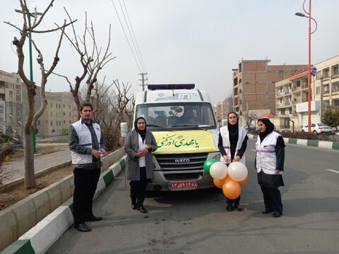 ساوجبلاغ | اجرای پیاده روی نمادین پرسنل اورژانس اجتماعی در سطح شهر هشتگرد