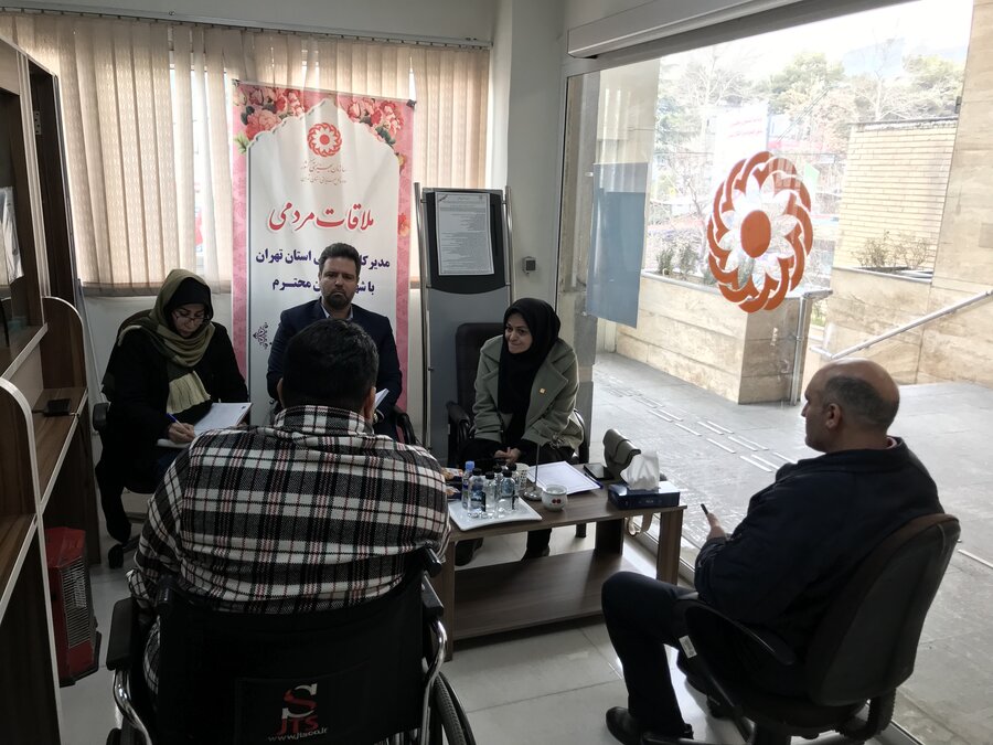 میز ارتباطات مردمی