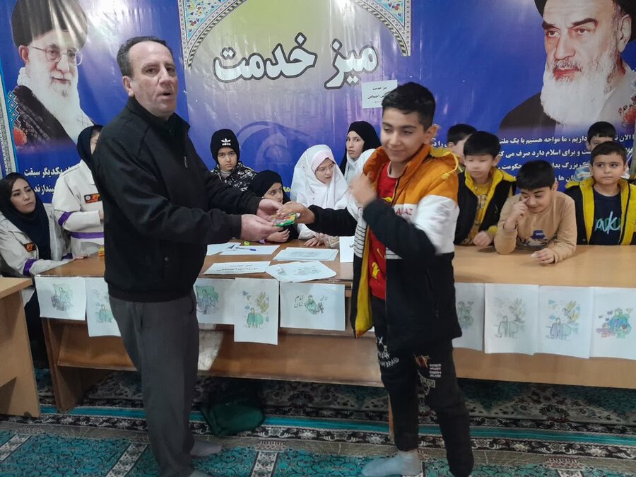 برگزاری مسابقه نقاشی برای کودکان توسط اداره بهزیستی شهرستان میاندوآب