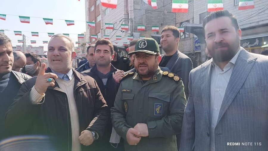 بهارستان | حضور پرشور رئیس وپرسنل بهزیستی در راهپیمایی ۲۲بهمن