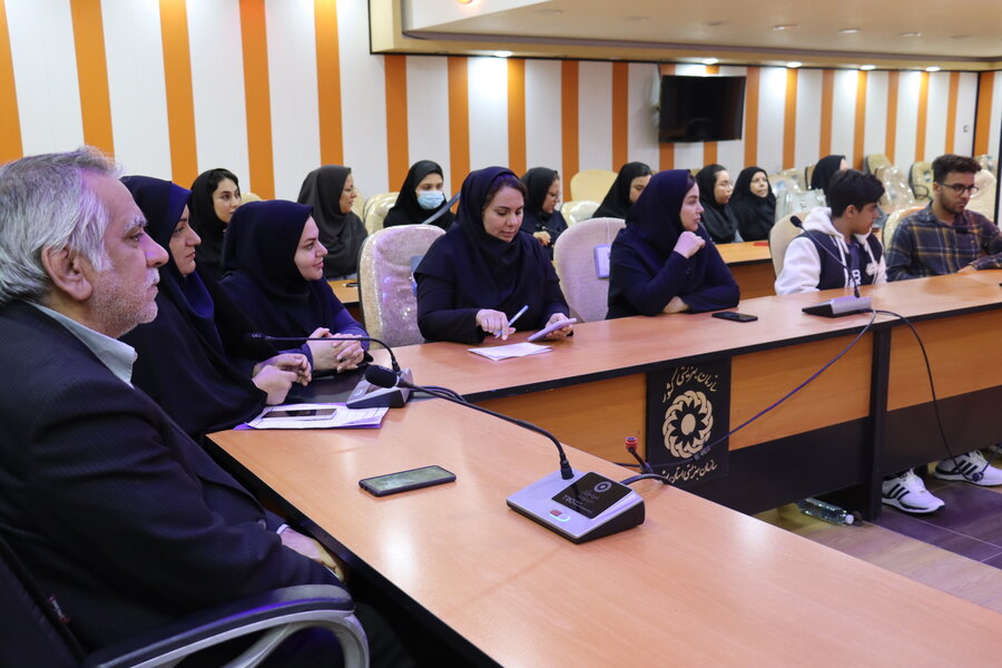 نشست صمیمی مدیر کل بهزیستی استان بوشهر با جوانان