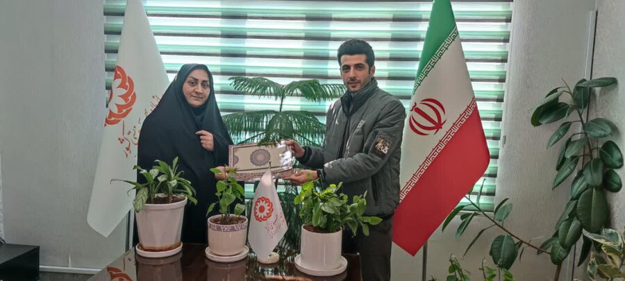 تجلیل از کارشناسان فعال بهزیستی اسکو