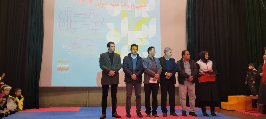 تقدیر از توان خواهان موفق جوان در کامیاران