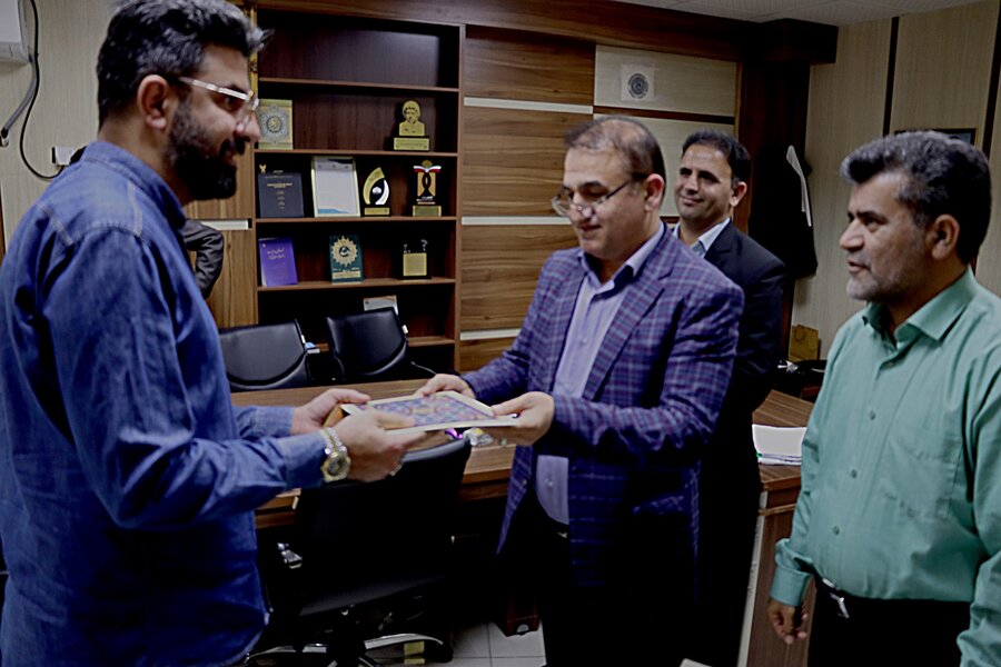 تقدیر از جوانان موفق