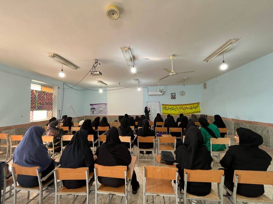 بهبهان|اجرای طرح خود مراقبتی برای دختران دانش آموز و والدین آنها