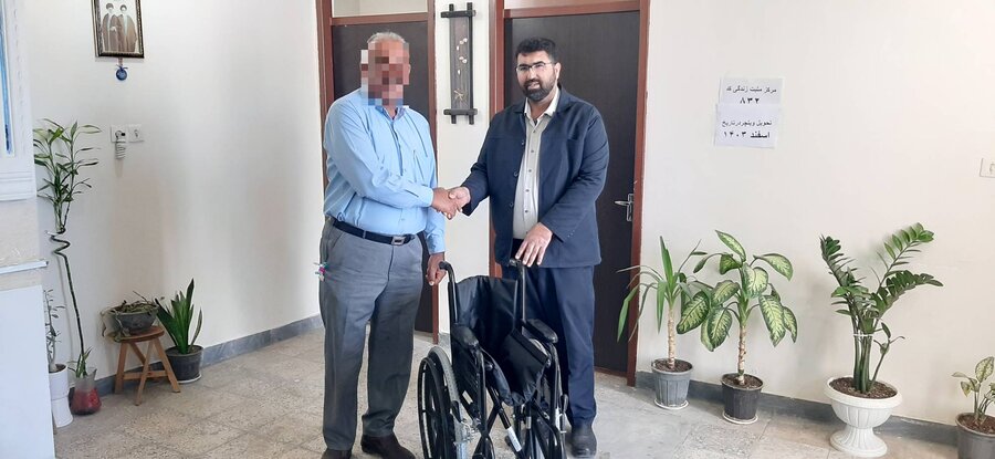 رامهرمز| اهدای۲۰ دستگاه ویلچر به معلولین واجد شرایط