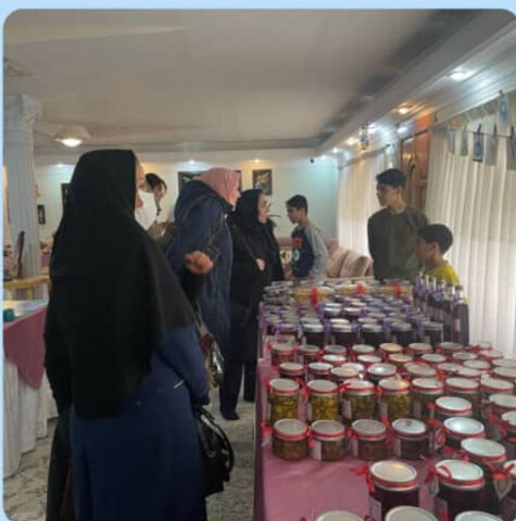 کرج | بازدید از نمایشگاه صنایع دستی فرزندان خانه خورشید