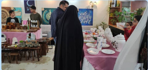 کرج | بازدید از نمایشگاه صنایع دستی فرزندان خانه خورشید