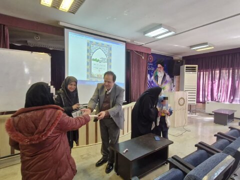 کلاس آموزشی احکام و عبادت ویژه دختران مکلف تحت پوشش بهزیستی در کرج برگزار شد