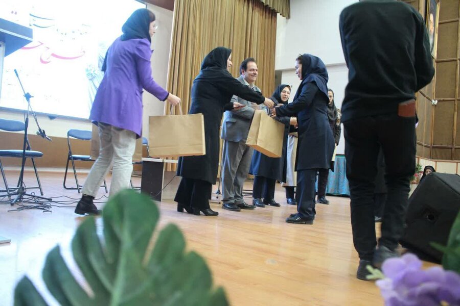 برگزاری اختتامیه رویداد استانی طرح خودمراقبتی و آگاهسازی با تأکید بر تاب آوری و مهارت‌ورزی خاتم