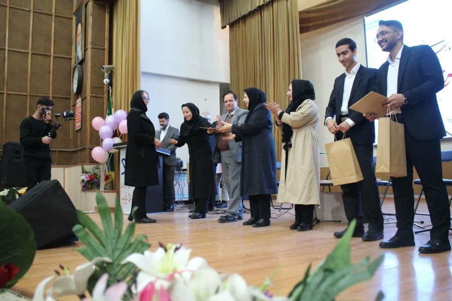 برگزاری اختتامیه رویداد استانی طرح خودمراقبتی و آگاهسازی با تأکید بر تاب آوری و مهارت‌ورزی خاتم