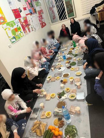 برگزاری مراسم ضیافت افطار در خانه خورشید مهر هادی