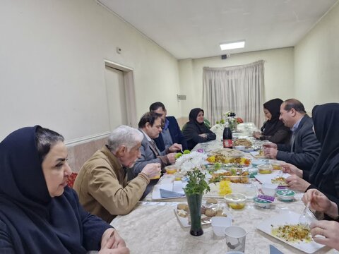 مسئولین میهمان سفره افطار فرزندان بهزیستی شهرستان کرج شدند