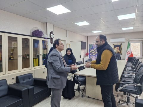 کرج | به مناسبت ماه پرفضیلت رمضان از فعالین اقامه نماز تجلیل شد