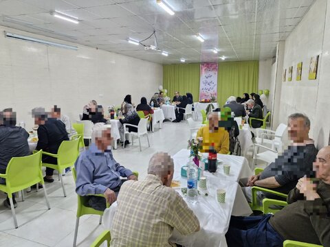 ضیافت افطاری در مرکز نگهداری سالمندان زرمان