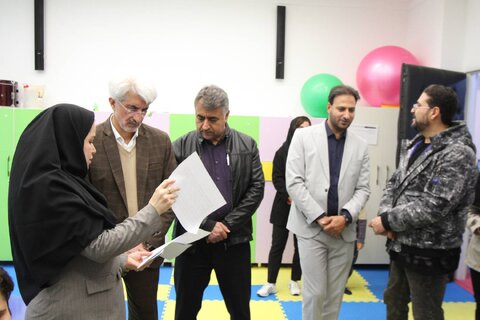 بازدید مدیر کل و معاون امور توانبخشی بهزیستی فارس از مرکزتوانبخشی اتیسم نوای امید شیراز