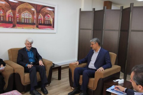 جلسه ی مدیر کل بهزیستی فارس با مدیران عامل بانک صادرات و پاسارگاد