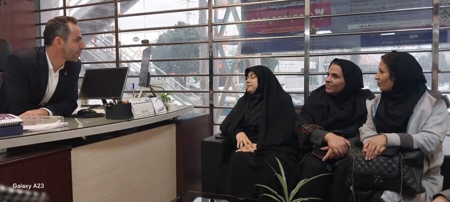 ساوجبلاغ | نشست هم اندیشی رئیس بهزیستی شهرستان ساوجبلاغ با رئیس بانک رفاه شعبه هشتگرد