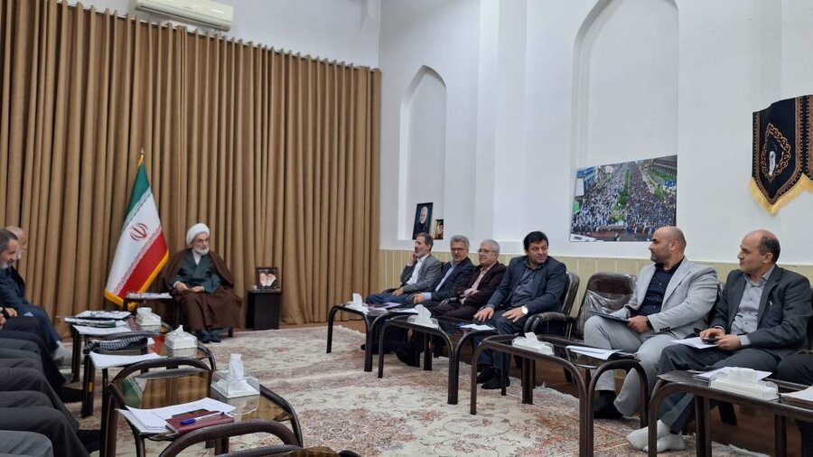 جلسه هیئت مدیره و هیئت امنا آسایشگاه معلولین و سالمندان رشت در دفتر نماینده ولی فقیه در گیلان برگزار شد جلسه هیئت مدیره و هیئت امنا آسایشگاه معلولین و سالمندان رشت در دفتر نماینده ولی فقیه در گیلان برگزار شد