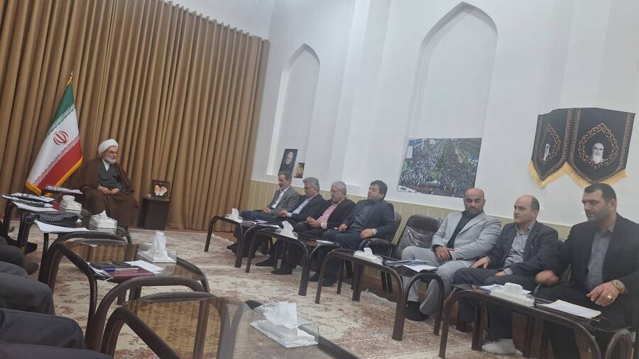 جلسه هیئت مدیره و هیئت امنا آسایشگاه معلولین و سالمندان رشت در دفتر نماینده ولی فقیه در گیلان جلسه هیئت مدیره و هیئت امنا آسایشگاه معلولین و سالمندان رشت در دفتر نماینده ولی فقیه در گیلان