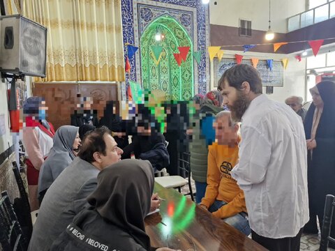 برپایی میز خدمت به مناسبت گرامیداشت ماه بهار قرآن