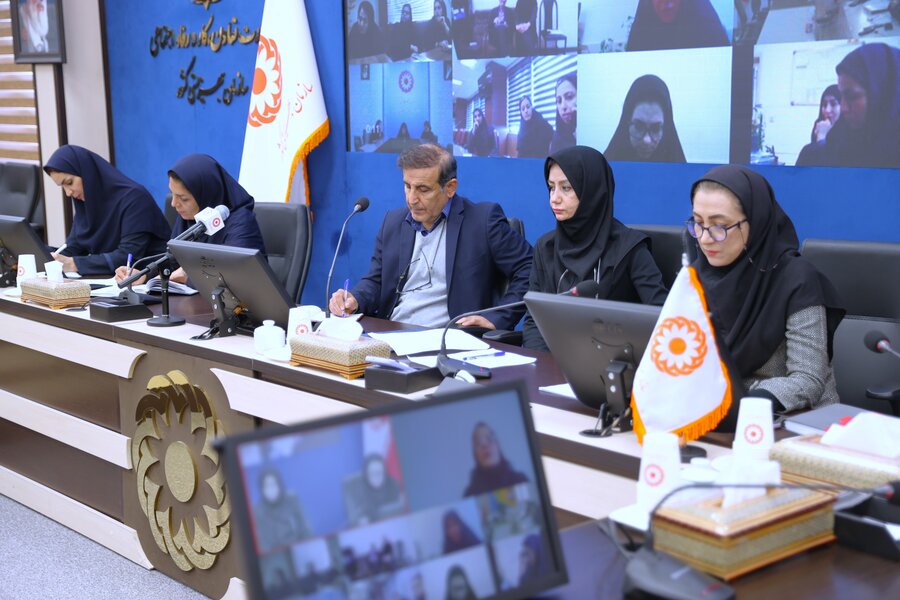 نشست تخصصی دفتر امور خانواده و بانوان