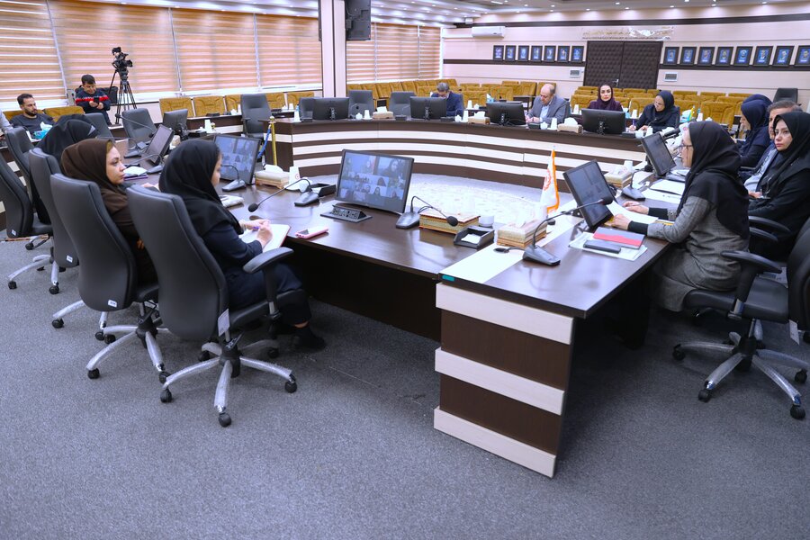 نشست تخصصی دفتر امور خانواده و بانوان