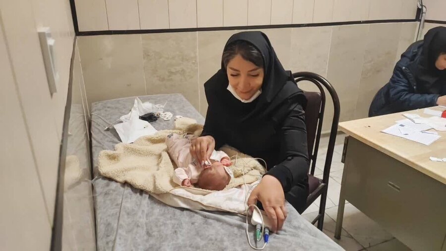شهر قدس | بازدید رئیس و معاون امور توانبخشی از پایگاه سنجش شنوایی کودکان