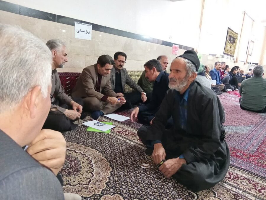 سنندج | برپایی میز خدمت بهزیستی در محله عباس آباد 