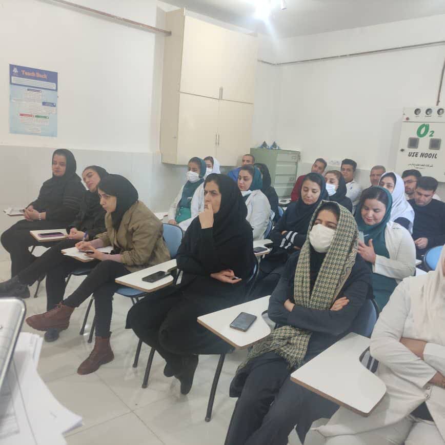 دیواندره | کارگاه برقراری ارتباط مؤثر در روابط سازمانی