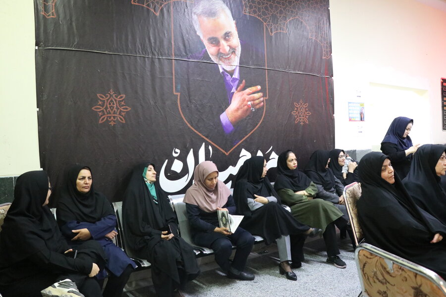 برگزاری محفل معنوی انس با قرآن کریم در بهزیستی استان کرمان