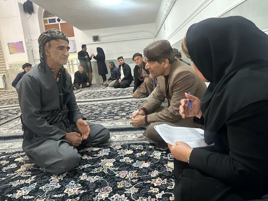 سنندج | میز خدمت بهزیستی در راستای پویش مثبت ماه