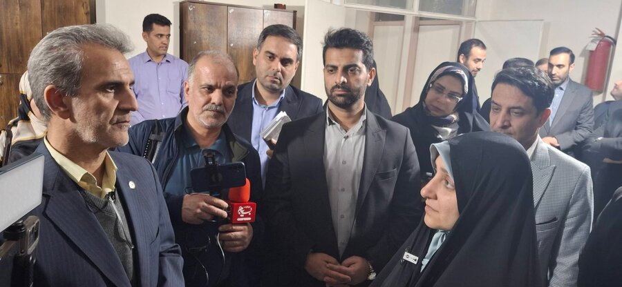 بازدید معاون امور زنان و خانواده رئیس جمهور از پایگاه اورژانس اجتماعی شهدای دولت آباد شهر ری