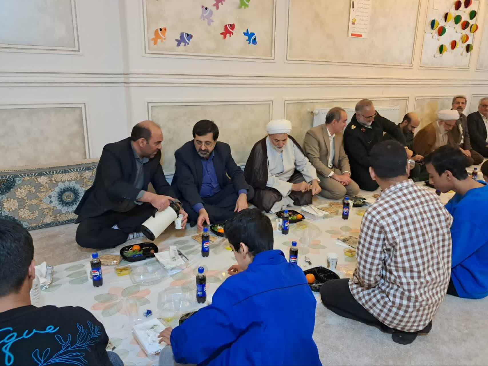 برگزاری مراسم ضیافت مهربانی افطار فرزندان بهزیستی با حضور استاندار قم