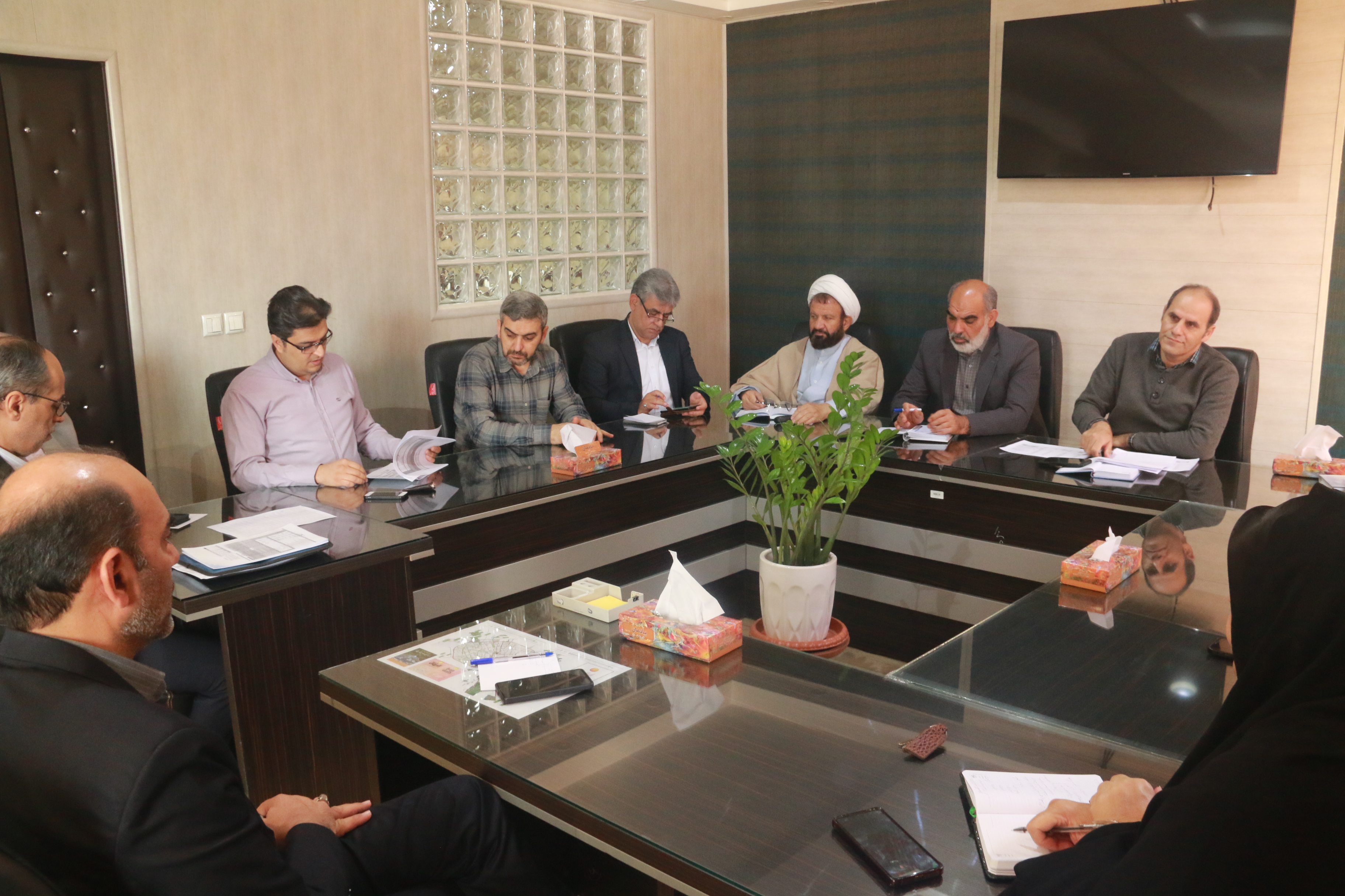 برگزاری آخرین جلسه شورای معاونین بهزیستی قم در سال 1403