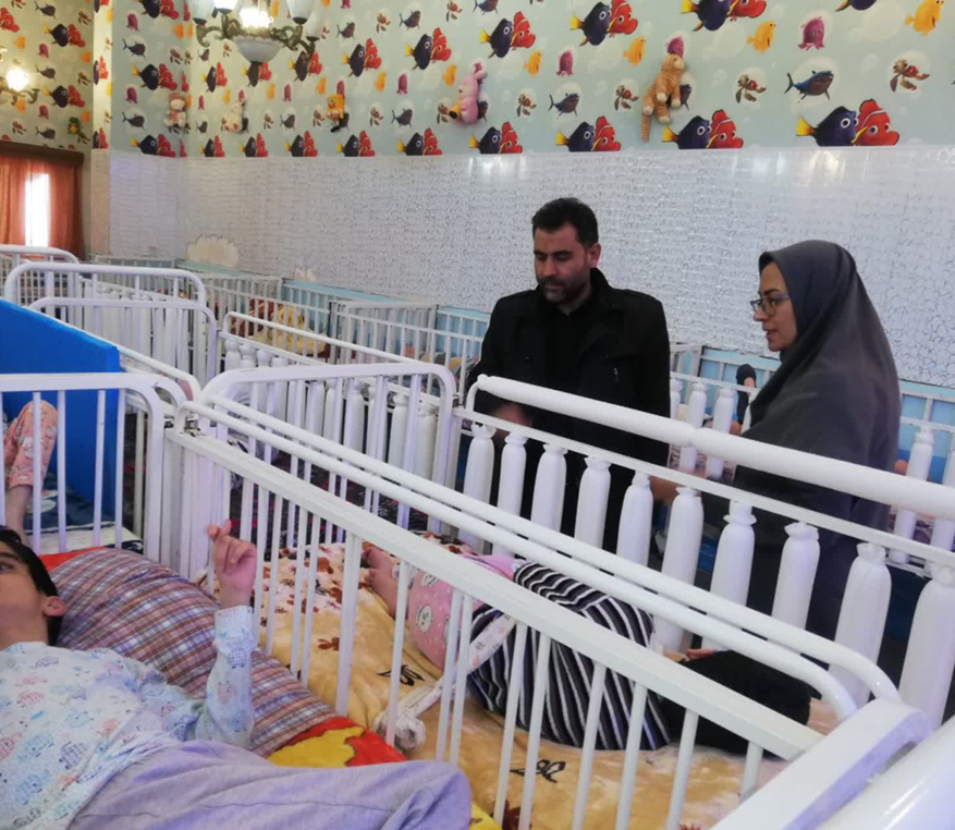 نشست با نماینده مجلس، تقدیر از کارکنان نمونه و اهدای ویلچر از برنامه های سفر یکروزه حجتالاسلامی به ملایر