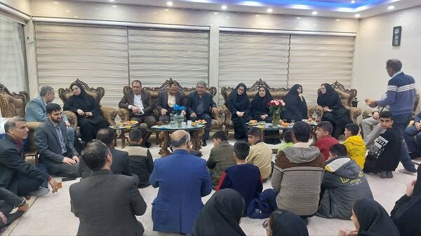 نجفآباد| میزبانی فرزندان خانههای کودک و نوجوان از مسئولین در ماه مبارک رمضان