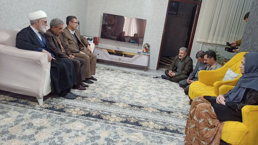 دیدار مدیر کل بهزیستی استان کردستان با خانواده معزز شهدا در کامیاران