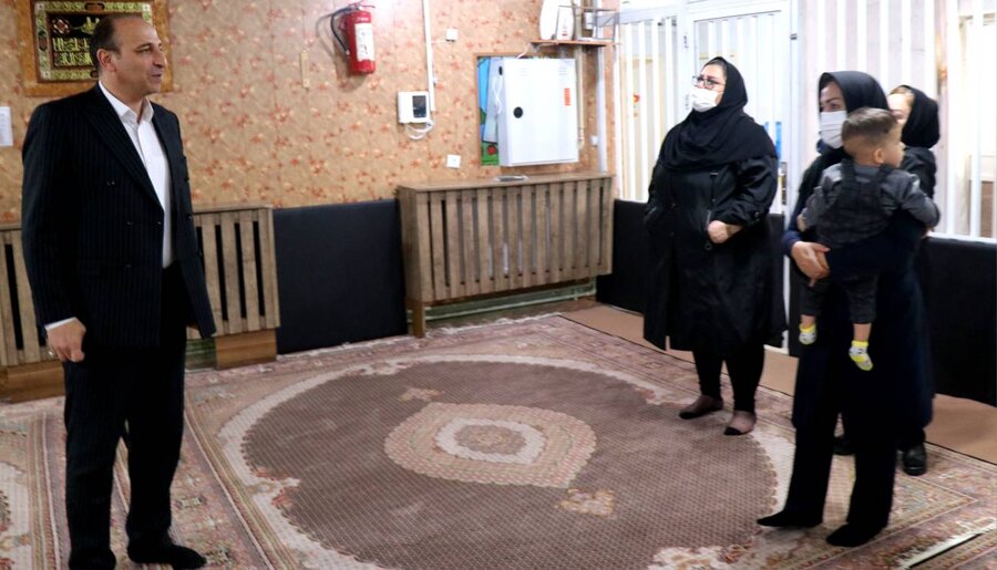 حضور مدیرکل بهزیستی و خیّرین در شیرخوارگاه ارومیه