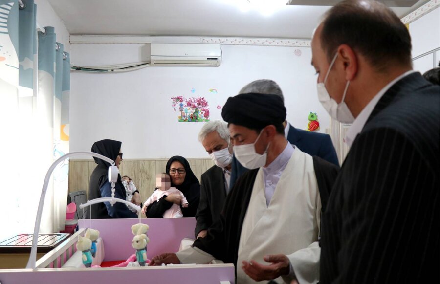 حضور مدیرکل بهزیستی و خیّرین در شیرخوارگاه ارومیه