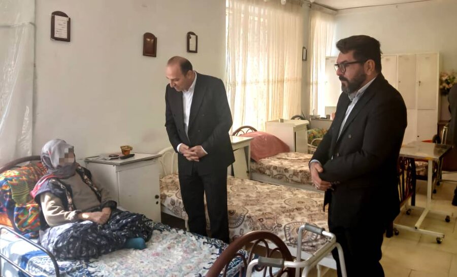 بازدید مدیرکل بهزیستی استان از مراکز نگهداری سالمندان و معلولین ذهنی در آغاز سال نو