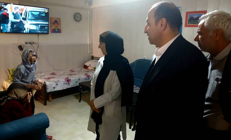 بازدید مدیرکل بهزیستی استان از مراکز نگهداری سالمندان و معلولین ذهنی در آغاز سال نو